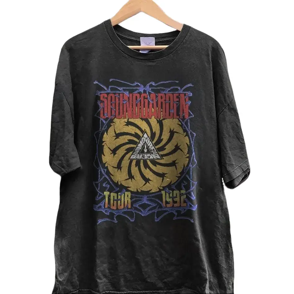 Soundgarden Tour T-Shirt Basic Style 90s Grunge Rock Band Graphic Tee Unisex T-shirt