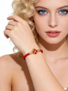 1pc Classic Lucky Four-Leaf Clover Women's Bracelet, Heart Wristband, Bring Luck Transfer Wristband, Simple Couple Bracelet