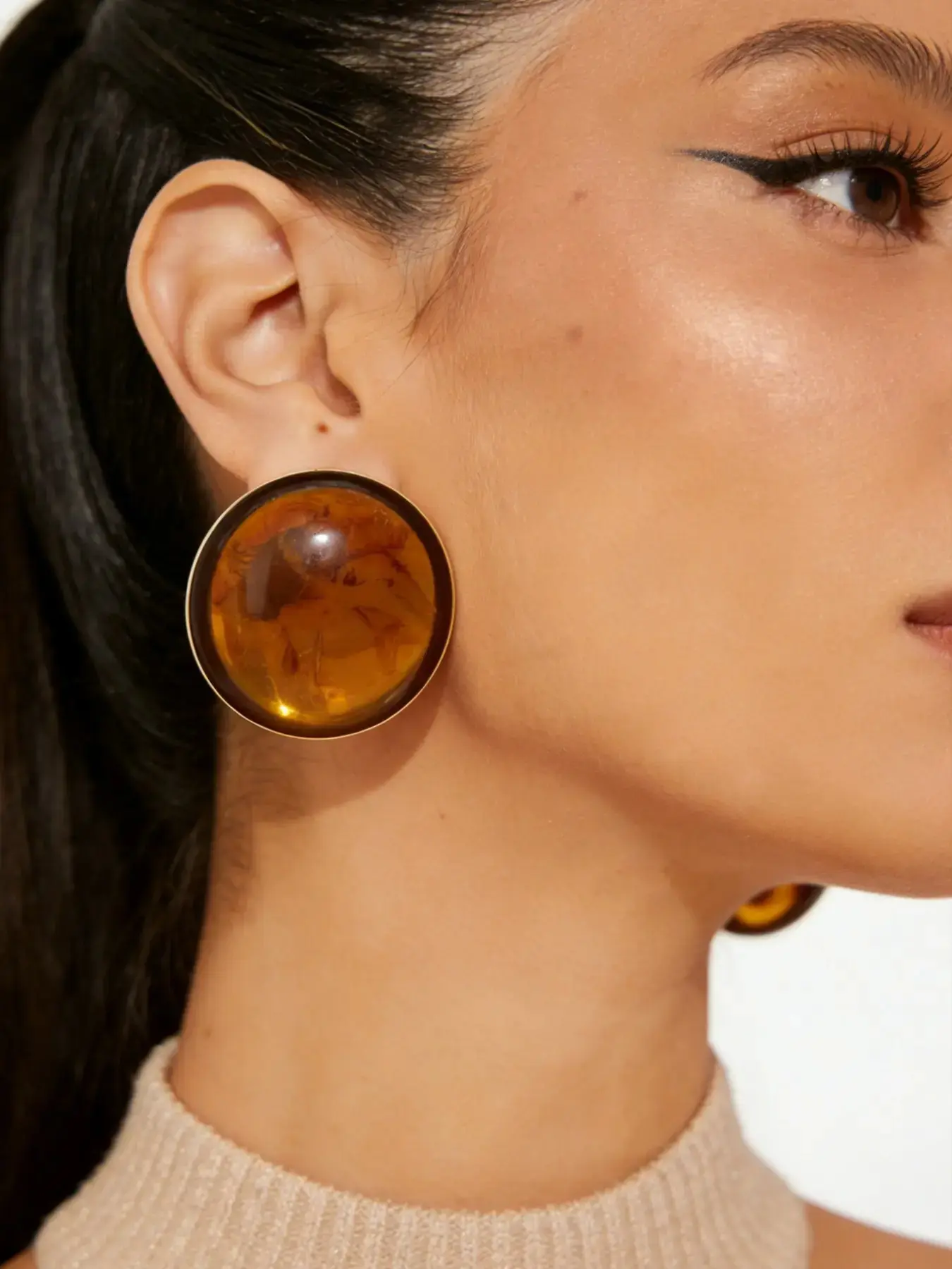Vintage Amber Color Round Earrings, Boho Style Resin Chain, All-Season Lightweight Luxury Ear Jewelry, Unique High-Quality Accessory, Trendy Women Bags, Fashion Sunglasses Hat, Casual Leather Belt