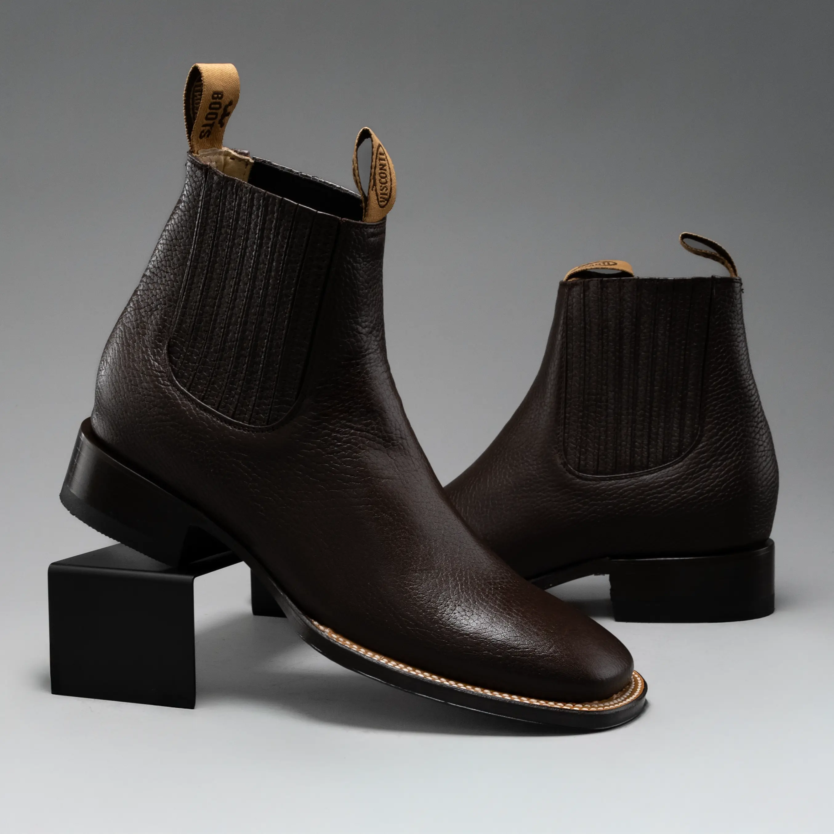 Men’s 370 Premium Full-Grain Leather Short Ankle Western Square Toe Boot