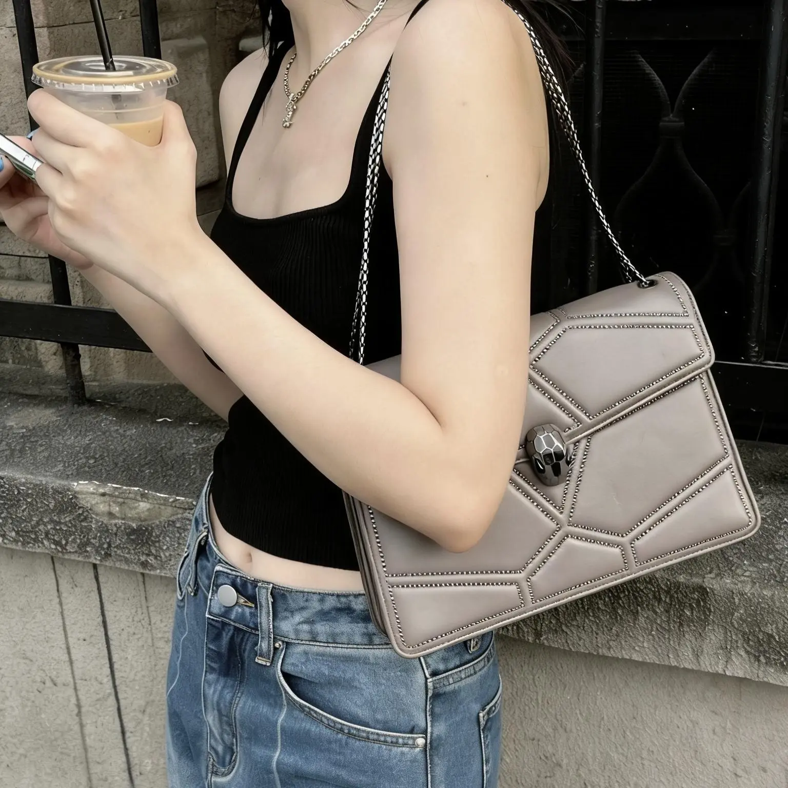 Pre-owned Bvlgari Leather Shoulder Bag C0804502617