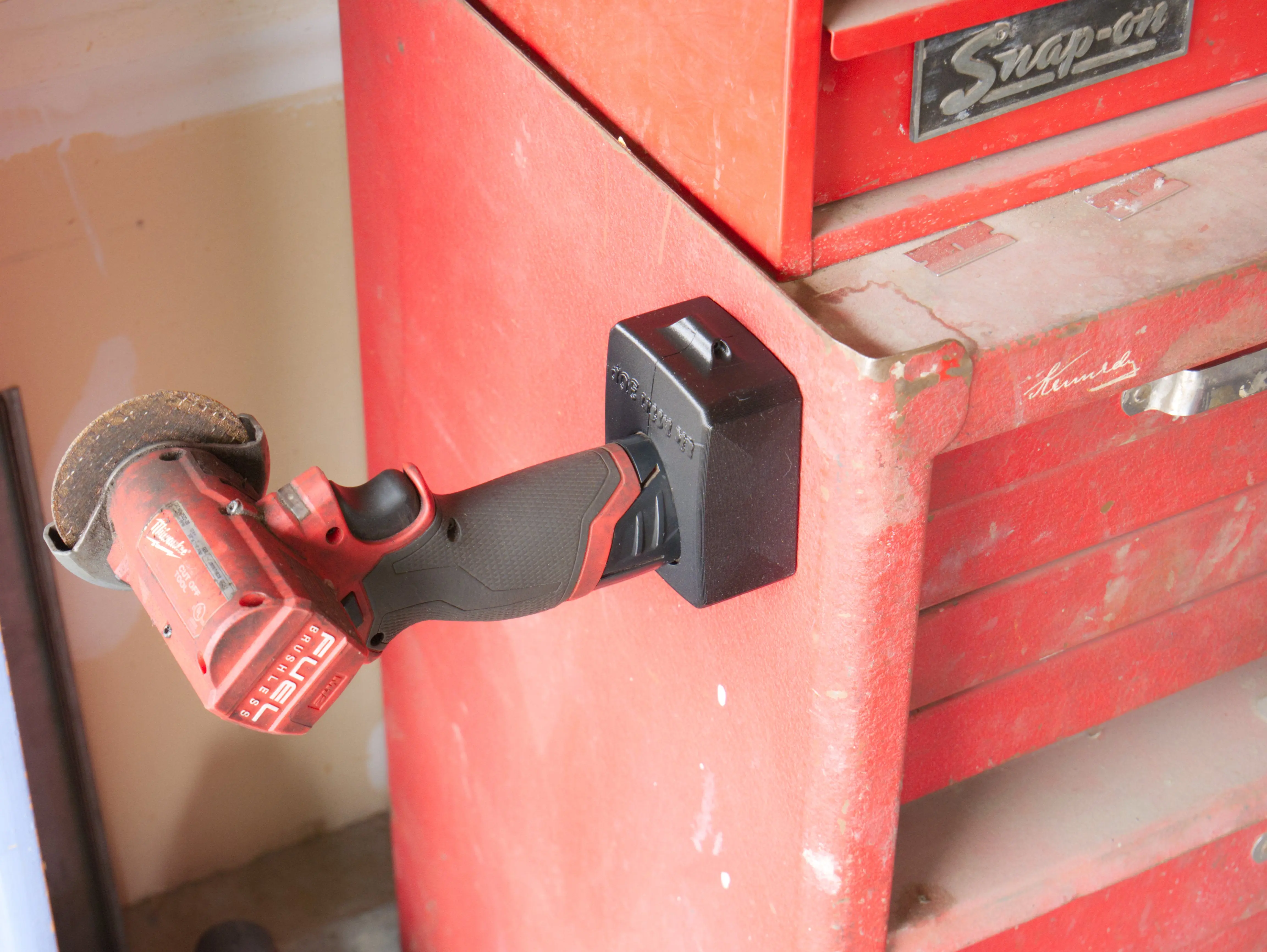M12 Magnetic Battery Boot | Protective Battery Case for Milwaukee M12 XC 3.0, XC 4.0, XC 6.0