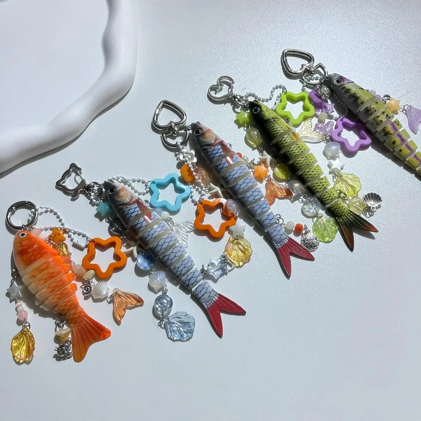 Cute Fish Keychain with Decorative Accessories – Great for Backpacks, Keys & Gifts