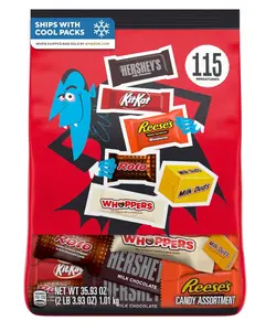Hershey’s Miniatures Assorted Chocolates – Bulk Halloween Candy, 115 Pieces, 35.93 oz
