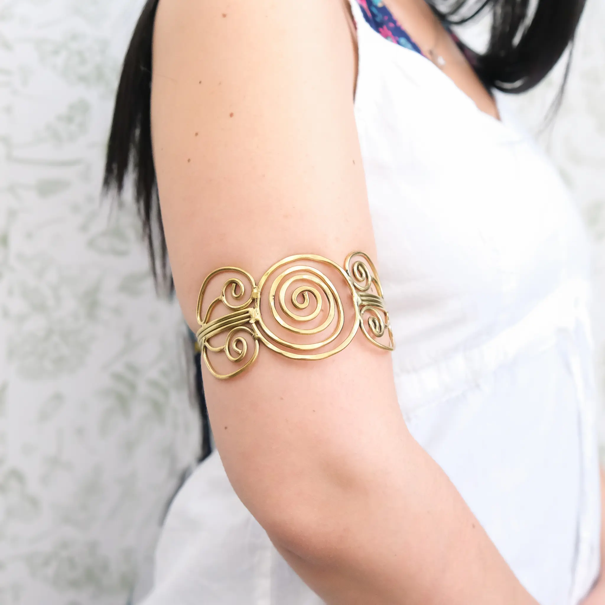 Gold Spiral Arm Cuff Bracelet, Adjustable Boho Upper Arm Cuff, Handmade Brass Wire Armband, Festival Goddess Jewelry for Women