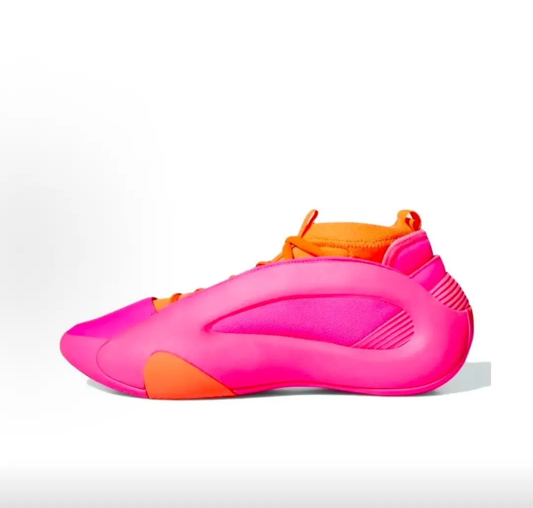 ashion round-toed pink low-top basketball shoes, durable, comfortable and breathable, suitable for indoor training.