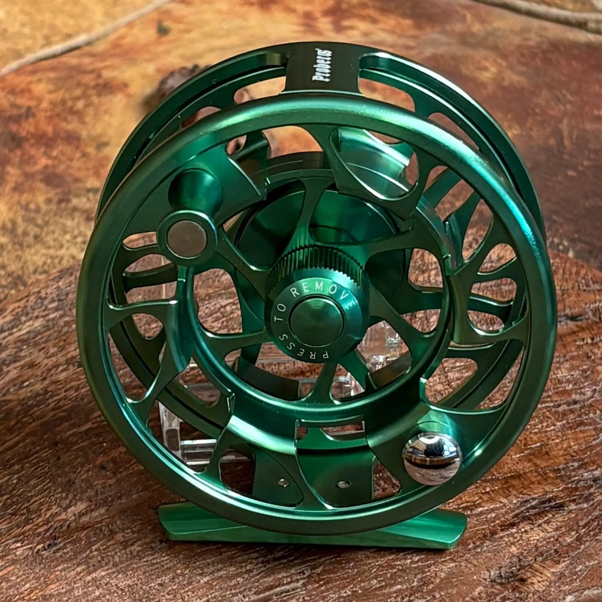 Large Arbor Aluminum Fly Fishing Reel with a Smooth Drag System, Lightweight and Corrosion-Resistant Body for Casting, Fits 5/6/7 Weight Rods, Feel Solid In Hand, Fit 5/6/7 Weight Rods, Open Design