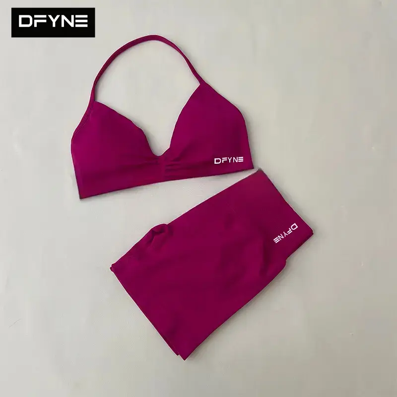 DFYNE Halter Neck Workout Set |   Seamless Padded Sports Bra & High Waisted Sculpt Shorts for women