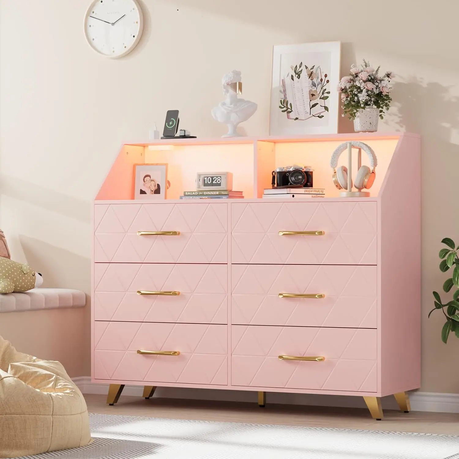47-Inch Blush Pink Lighted Bedroom Chest Dresser with Integrated Charging Station, USB & AC Outlets, 6 Drawers, Contemporary Triangle Geo Design, Gold Metal Handles & Legs, Vacuum-Formed, for Bedrooms, Living Rooms, LED Light Strip