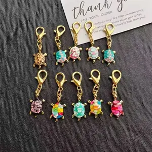 10 Pcs Turtle Keychain Set, Random Colors, Cute and Fashionable Design, Diverse Styles, Elegant and Compact, Fun Accessory
