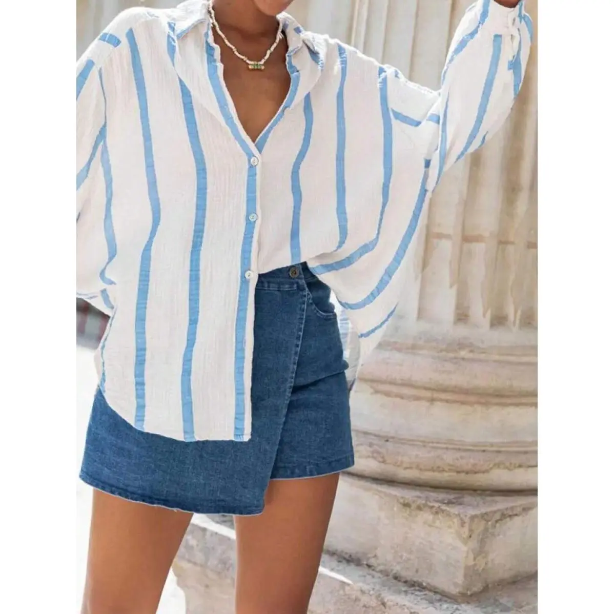 Blue and white pattern