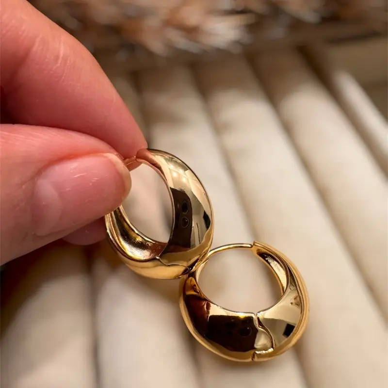 Arracadas chonkie oro laminado 14k
