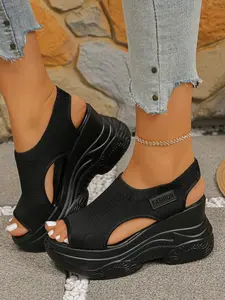 The new women's wedge heel sandals, Wedged sandals, for the summer of 2026, with thick soles, high heels and Open toe platform, with a sponge sole and Textile Upper