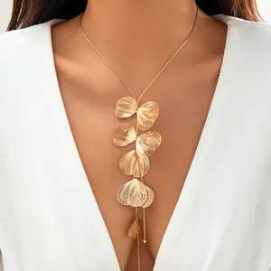 Unique ginkgo leaf tassel necklace with a sweet and cool design, vintage pull-string choker accessory