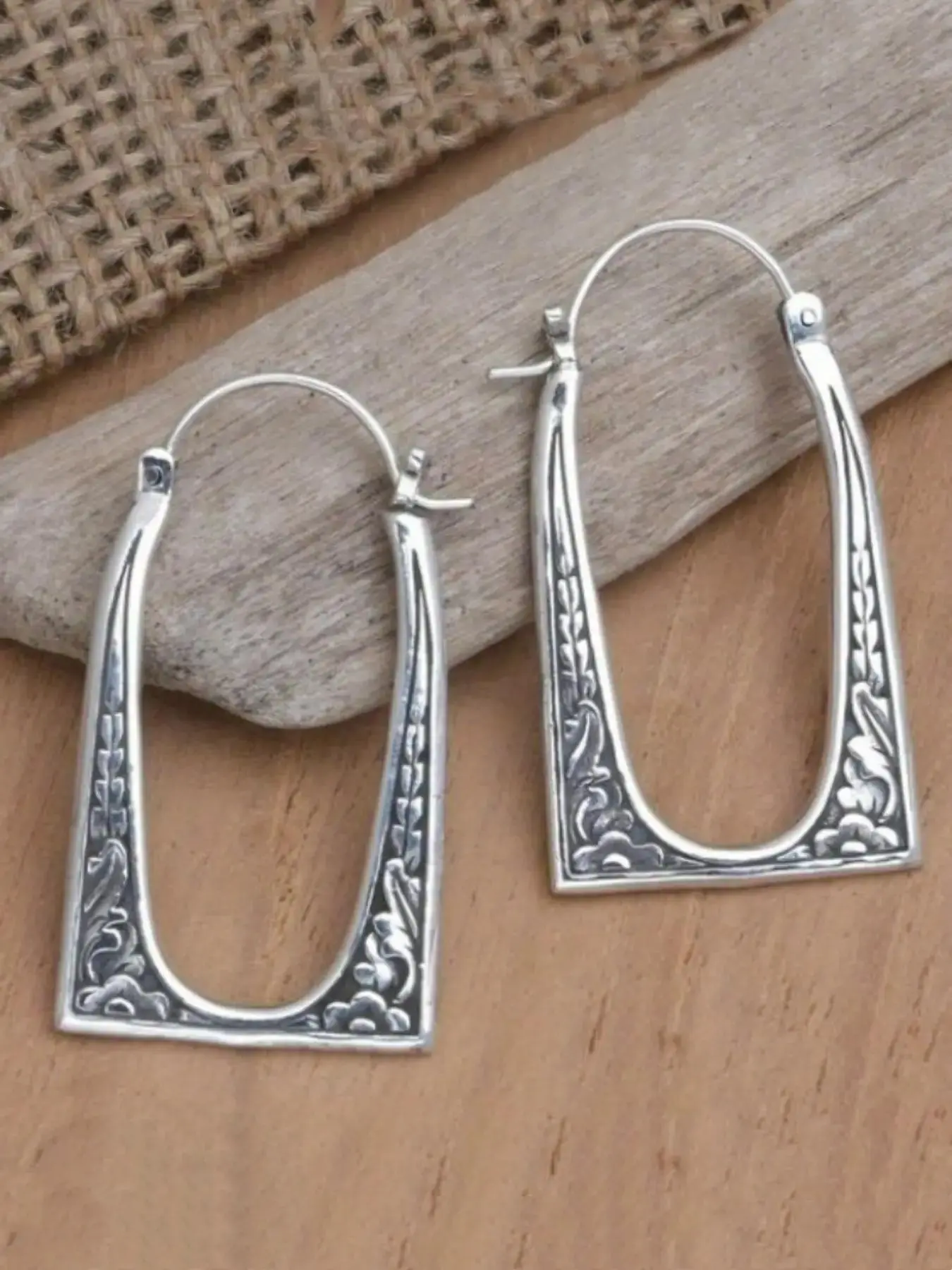 Vintage Craftsman Carved Floral Embossed Hoop Earrings, Lightweight Chunky Hoops Earring, Boho Style Earrings for Women, Bohemian Earrings, Fashion Jewelry for Party, Daily Decor, Fashionable Earrings