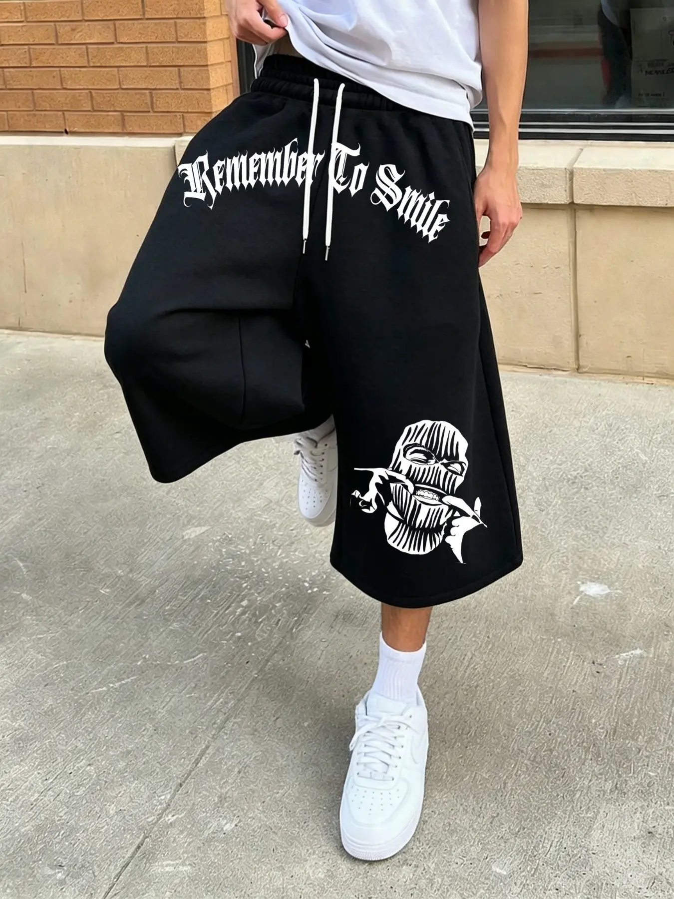 Gothic Avatar and Letter Print Baggy Three-Quarter Pants, Comfortable Stretch Fabric, Casual Street Style, Unisex, Five Sizes Available, Streetwear