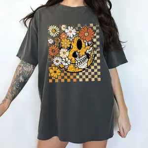 MAPTEES Retro Spooky Vibes Comfort Colors Shirt, Vintage Spooky Fall Graphic Tee, Autumn Smile Face T-shirt, Halloween Vibes Outfits, Thanksgiving Tee