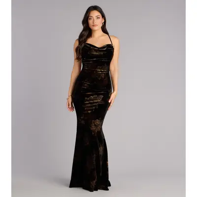 windsor black prom dress Pre-Owned Tulle Peacock Formal | Hand Beaded Celebrate love in full bloom with Windsor’s collection of wedding guest dresses We Found 11 Show-Stopping Prom