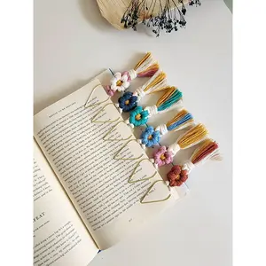 Macrame Daisy Flowers Bookmark Charm