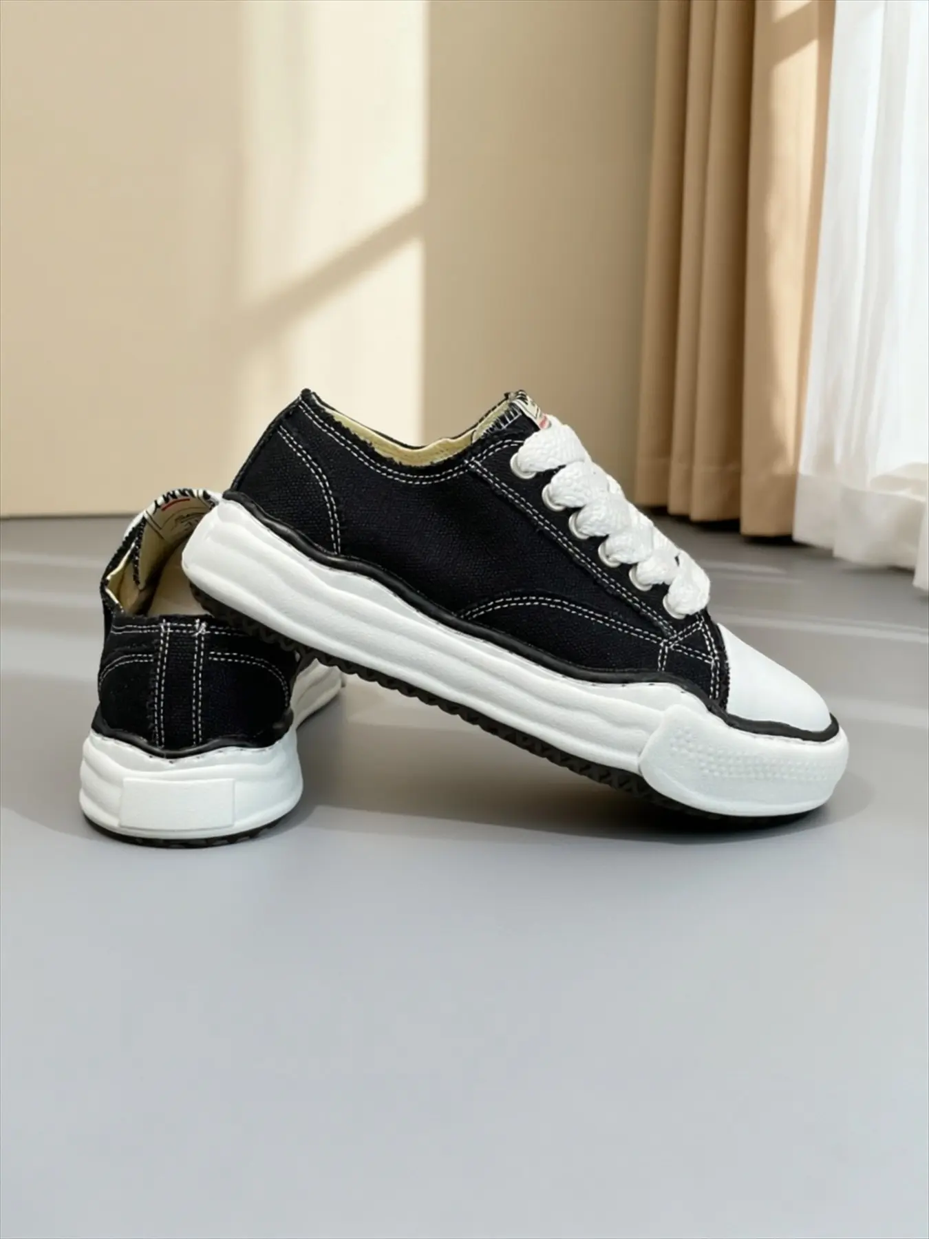 Men Women Casual Flatform Sporty Low Top Skate Shoes Walking Shoes Comfortable Canvas Sneakers Trendy Trainers Student Athletic Sports Daily Wear Low Top Medium Width Rubber Sole Textile Upper Footwear