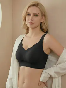 Plus Size Seamless Back Support Sports Bra, High Elastic Shockproof Push Up Bralette, Wireless Full Coverage for Yoga, Gym & Daily Use