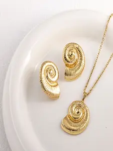 Allergy-Free Non-Fading Titanium Steel Conch Necklace Earring Set, Luxury Beach Style, Ideal for Daily Wear and Gifts