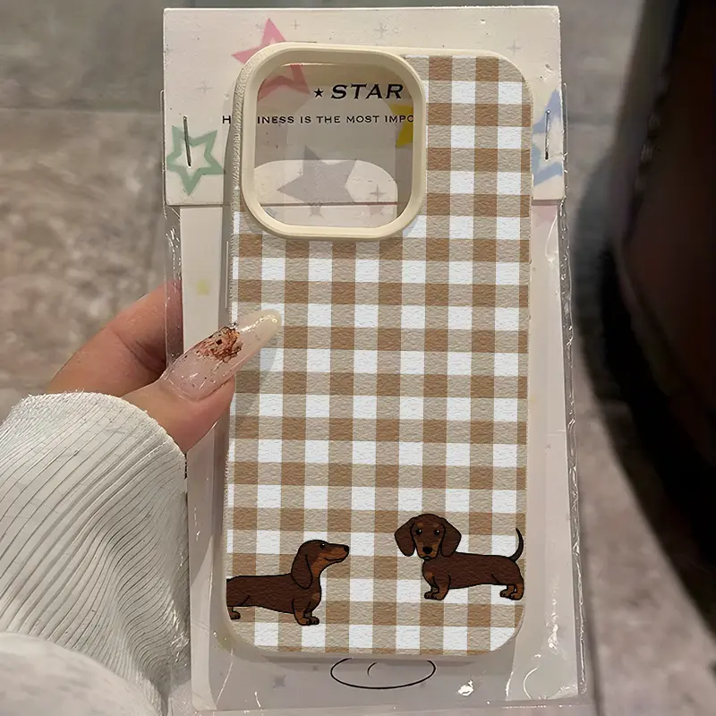 CASETiFY iPhone17 ケースCheckered Dachshund This checkered dachshund pattern TPU perforated textured phone