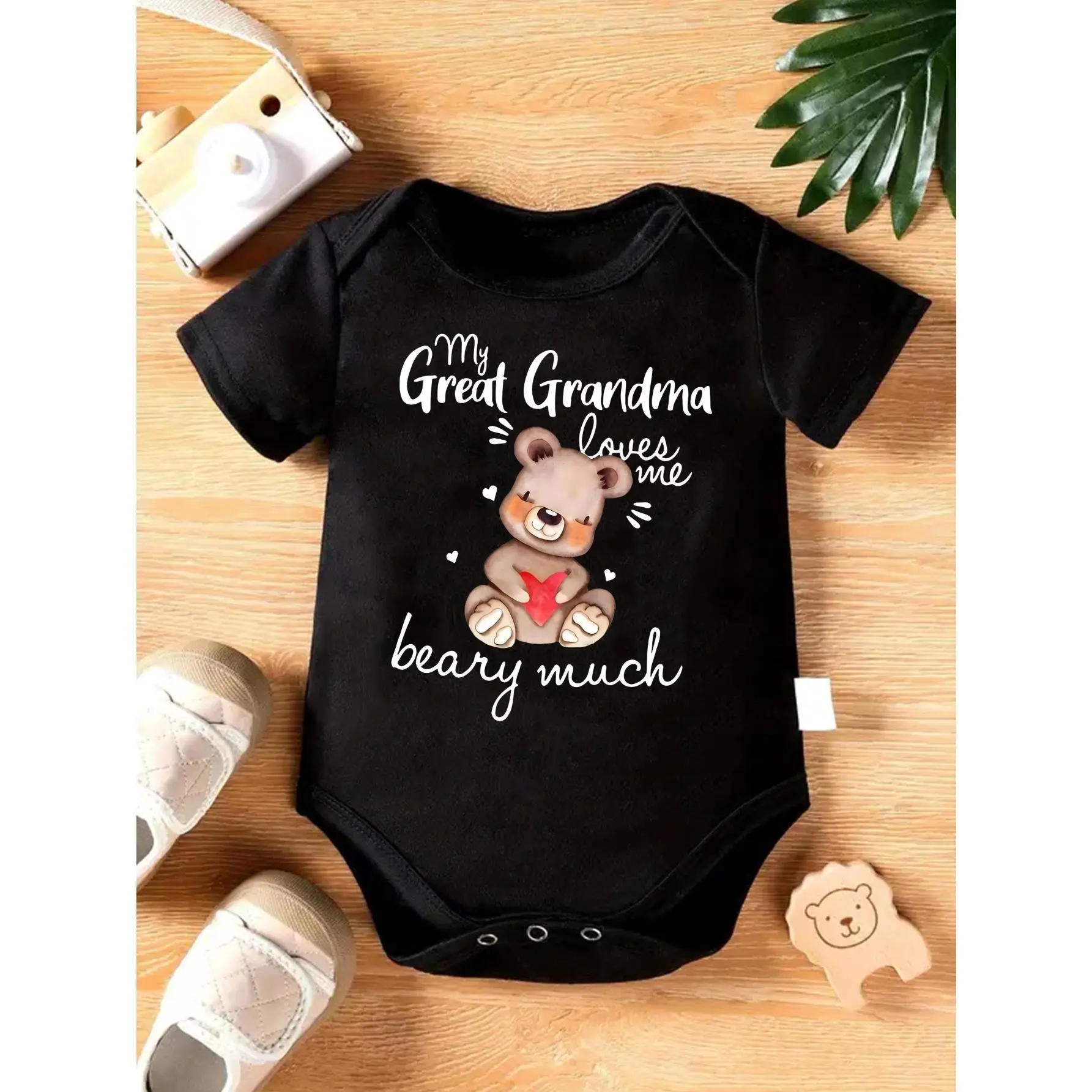 Cute Baby Bodysuit With My Great Grandma Loves Me Beary Much Print Soft Versatile Round Neck Button Detail Regular Fit All Seasons Knitted Fabric Onesie