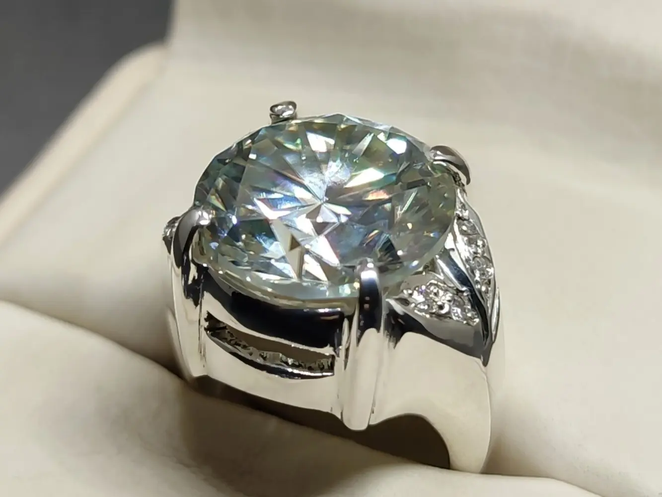 Diamond Cut 10 Carat Big Moissanite Sterling Silver 925 Handmade Women Solitaire Engagement Ring