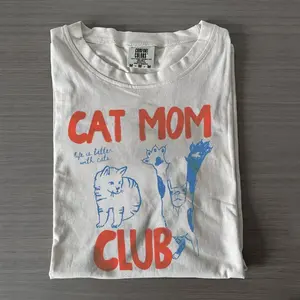 Aesthetic Cat Mom T-Shirt, Trendy Pet Lover Outfit, Unisex Fit Design, Gift for Men and Women