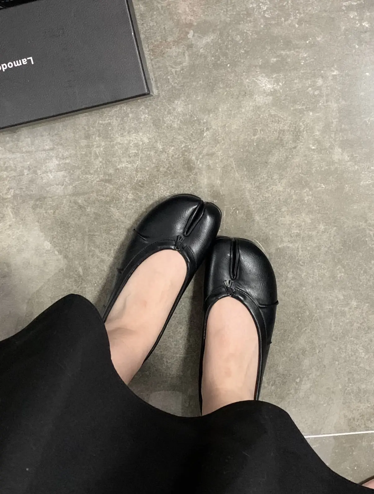 Women's 2026 Fashion Black Leather Pointed-Toe Slip-On Tabi Ballet Flats, Versatile Footwear for Everyday-Work Wear, Easy to Pair with Dresses-Jeans