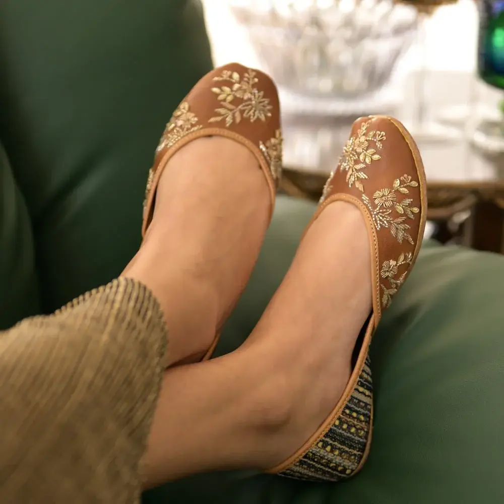 Brown Leatherite juttis- handmade punjabi jutti/khussa/mojari/flats/bridal shoes - Fitoor