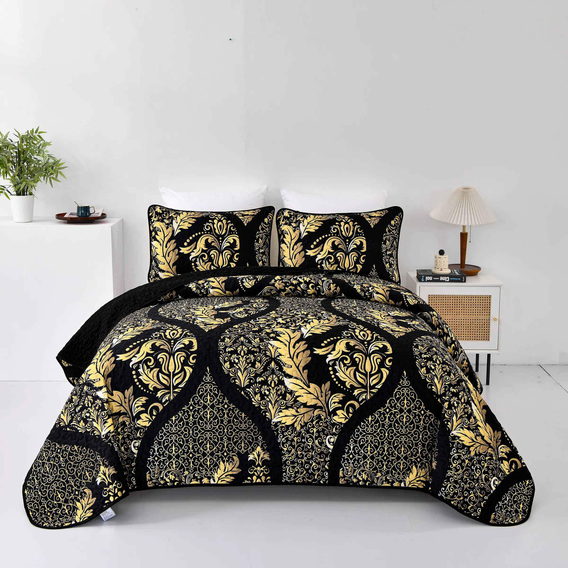Boho Black Gold Quilted Bedspread Set, 3 Pieces Queen King Size Luxury Damask Soft Bedding Lightweight Summer Quilt Coverlet with 2 Pillowcases