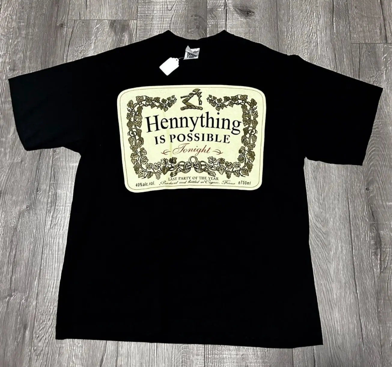 Hennything Is Possible Y2K Alcohol T-Shirt, Funny Drinking Shirt, Retro Y2K Graphic Tee, Alcohol Humor Shirt, Party Outfit Gift Idea 30LVF