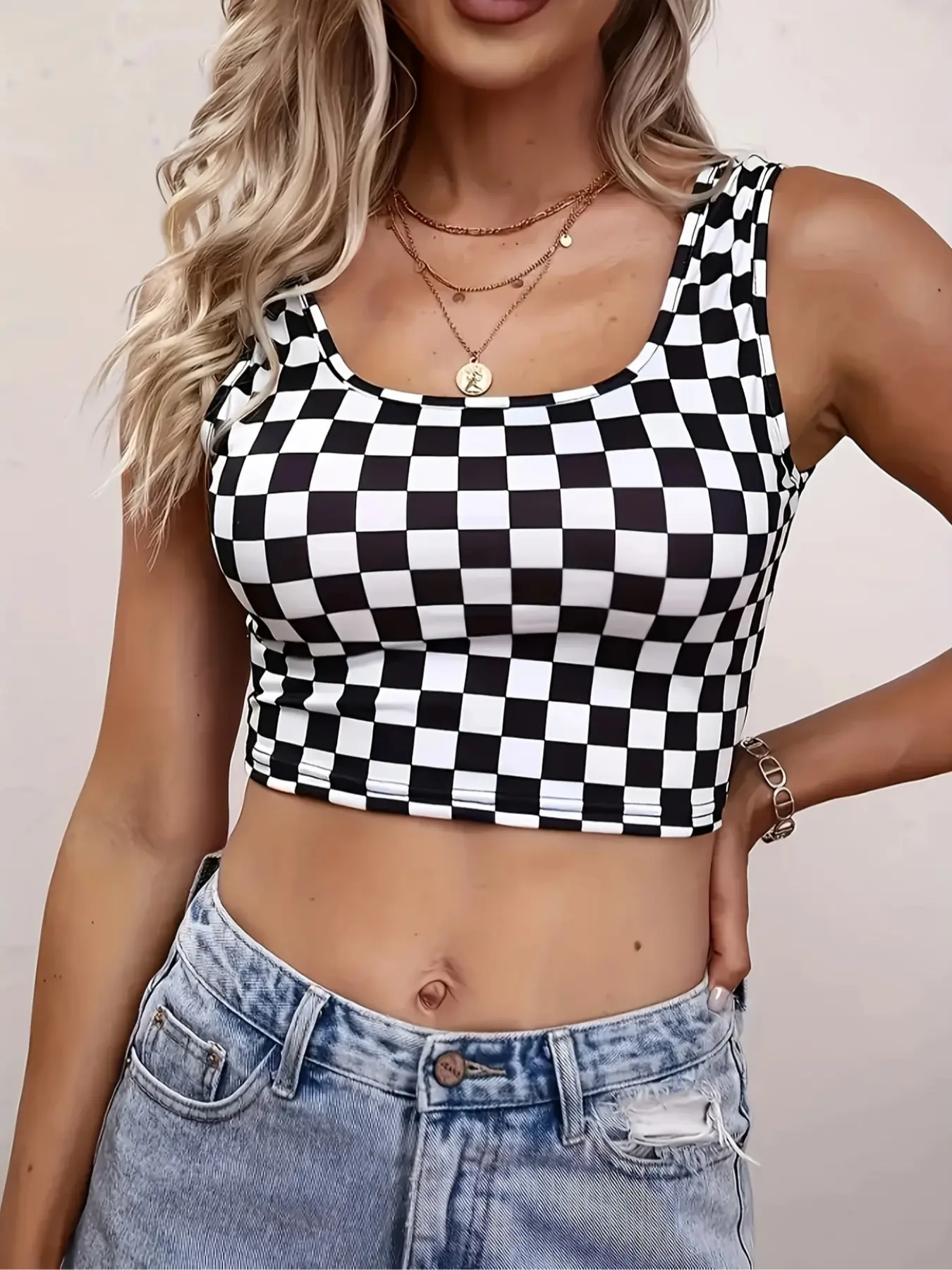 Elegant Women's and Check Sleeveless Top, Round Neck, Stretch Elastic Polyester Blend, Summer Casual Fashion, Stylish Gingham Pattern, Elegance