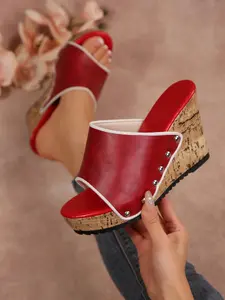2026 Summer New Cork Wedge Sandals for Women, Strappy Wedges, Rivet Thick Sole Heeled Flip Flops, Outdoor Beach Shoes, Casual Style, Stylish