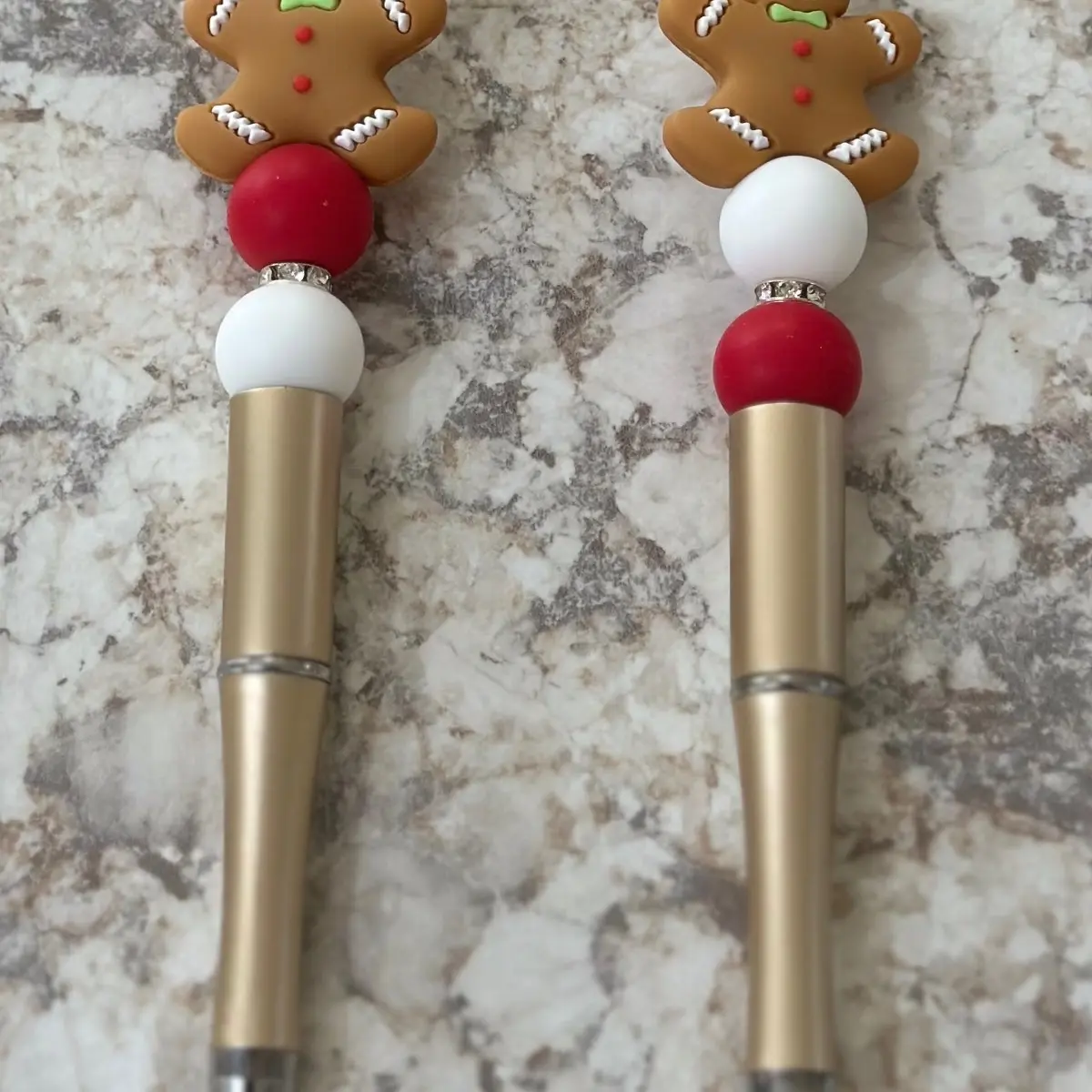 Gingerbread man pen