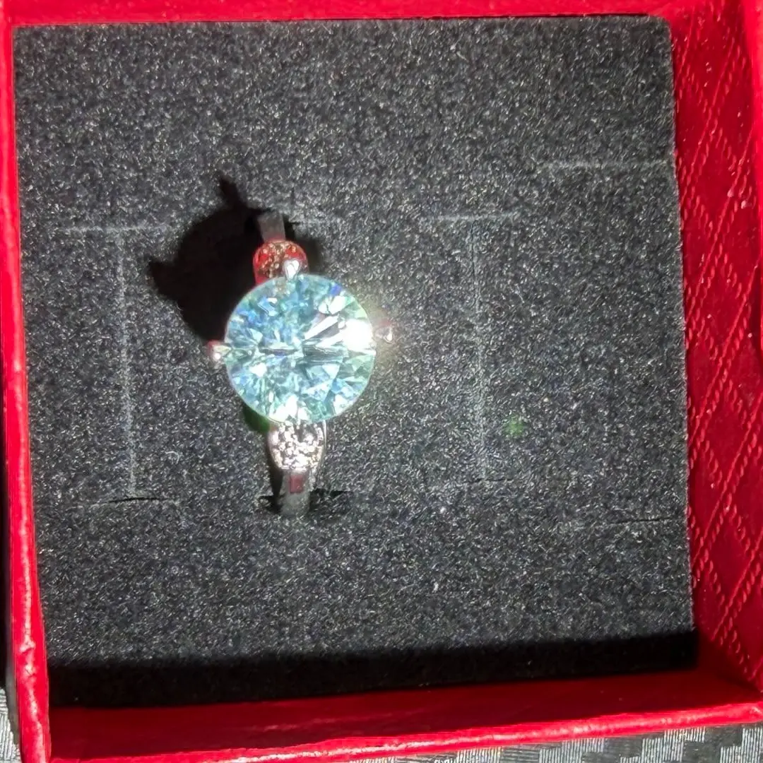 Lydia(17058)gc.Adjustable green moissanite ring