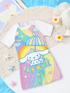 Girls' one-piece swimsuit "Cinnamoroll Rainbow Umbrella Cute Style" features a white color-blocking + rainbow umbrella print design, cute and refreshing, instantly enhancing the atmosphere of playing in the water at the summer pool / beach!