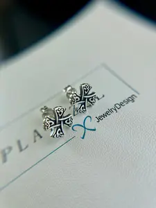 Fia earrings