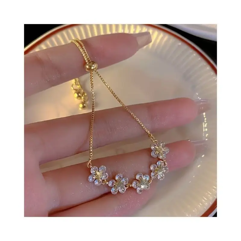 2pcs elegant flower bracelets, fashionable women's jewelry, suitable for daily and party wear, designed as a stylish gift