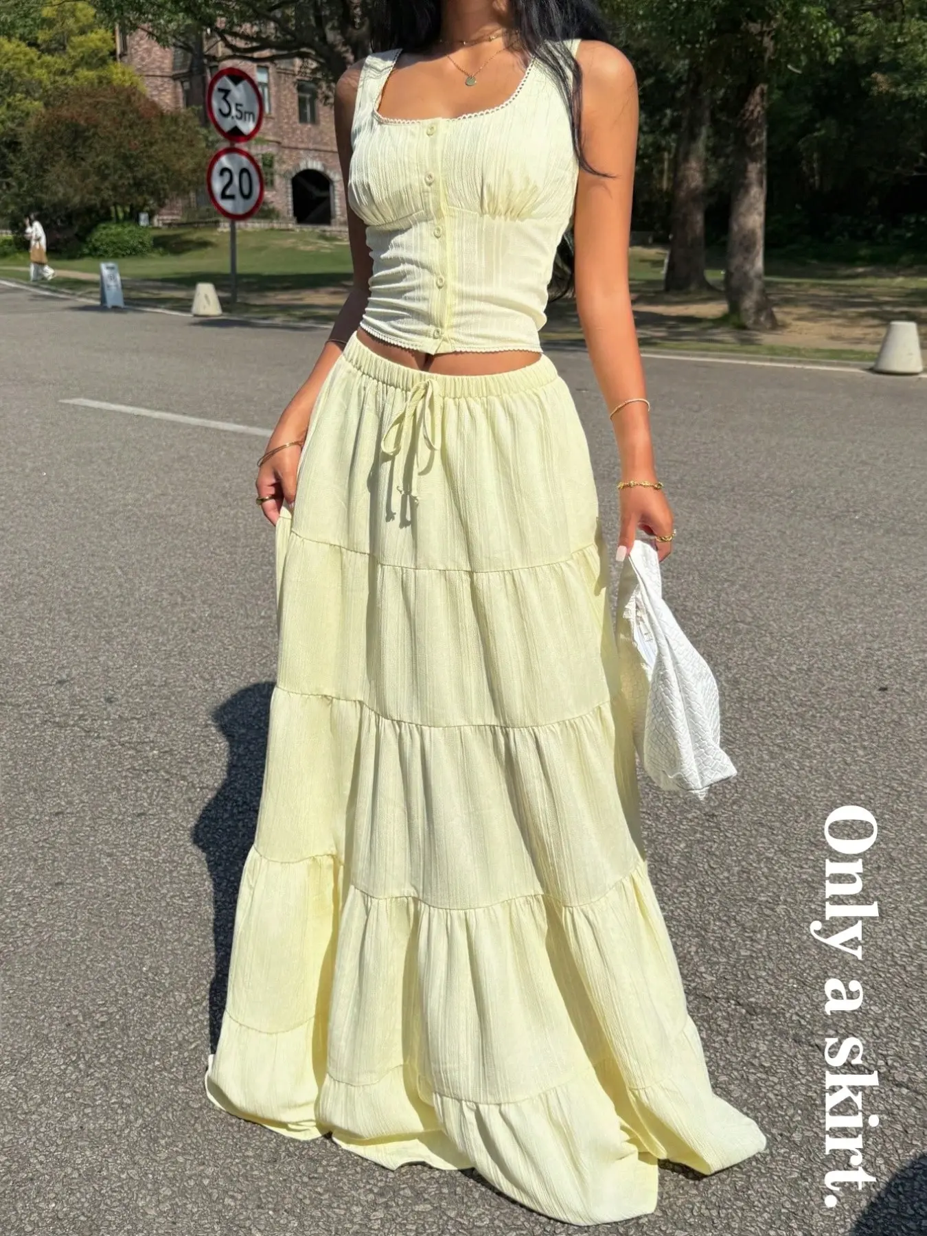 Women's Layered Cake Skirt, Flowy Tiered Skirt, Loose-Fitting Long Skirt, Elegant Ditsy Floral Pattern, All Seasons Fashion, Comfortable and Stylish