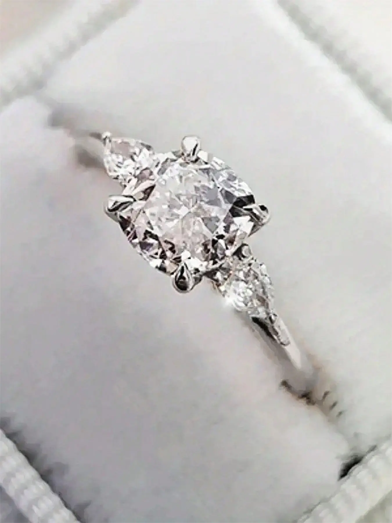 1 PC Gorgeous Cubic Zirconia Solitaire Ring For Women For Wedding Engagement Anniversary Party Band Jewelry Valentine's Day Gift