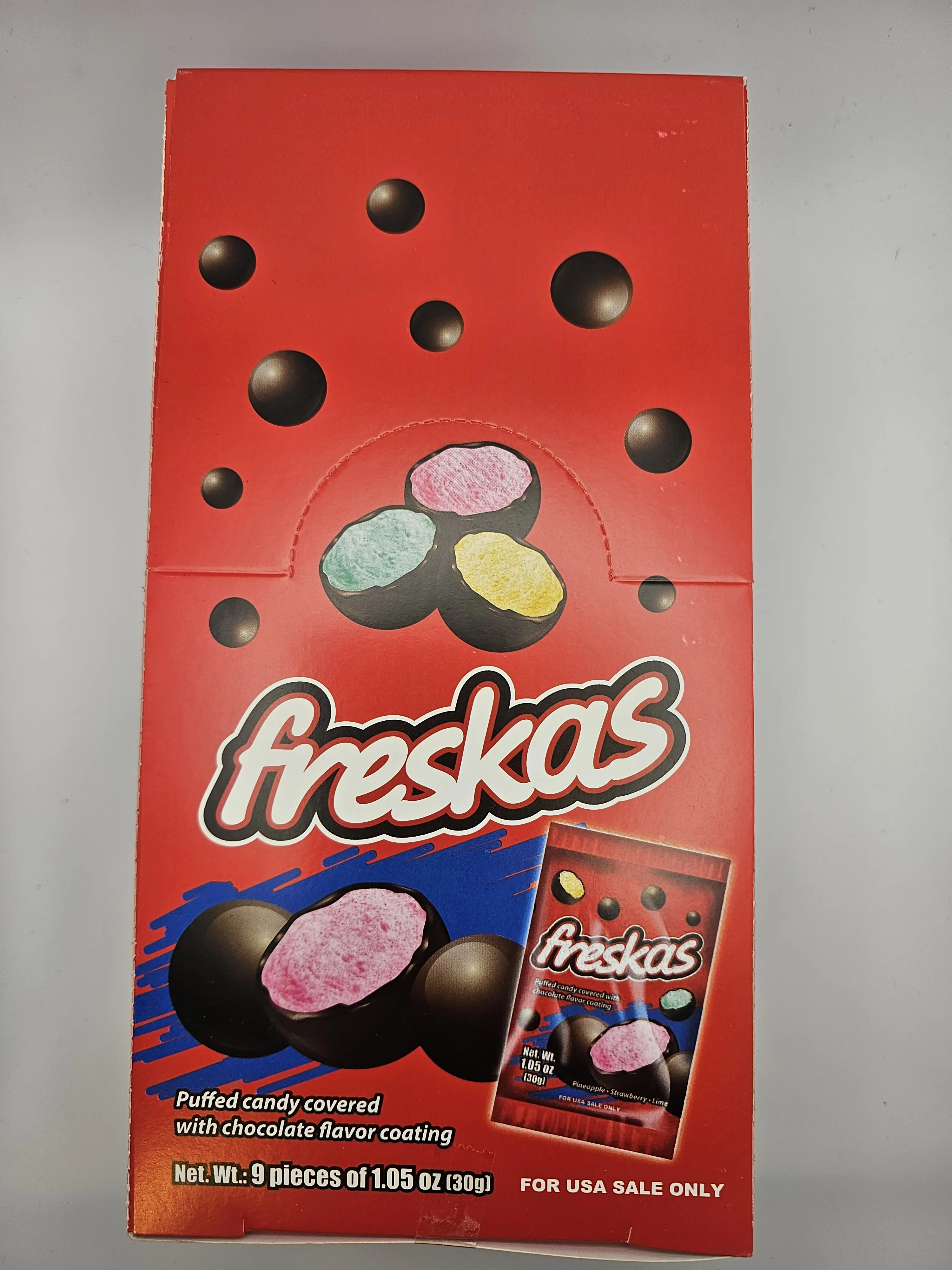 FRESKAS Puffed candy covered with chocolate flavor coating - 9 pieces display box