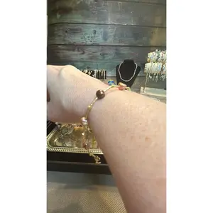 Stunning baby baroque bracelet