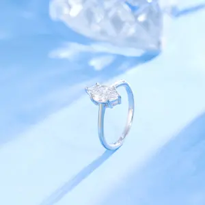925 Pure Silvery 2.1-2.5g Shiny White Horse Eye Cut Synthetic Zirconia Female Engagement Ring Suitable for Banquets, Parties. Official Occasions, Anniversary Finger Jewelry Gift