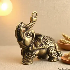 Vintage 3cm Brass Auspicious Elephant Pendant Keychain, Metal Animal-Shaped Fashion Accessory, Exquisite Craftsmanship Bag Charm, Durable Lightweight Ornament for Daily Use & Gifting, Bag Charms
