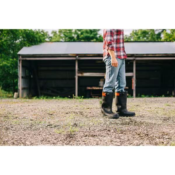 TREDS XL Overboots Plain Toe 17 in Height Snap Tab Closure Block-Tread Sole Black L/XL Girl Footwear