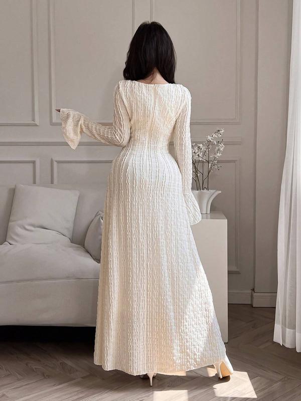 Elegant Women's Knitted Dress, French Style Waist Cinching, Square Neck Bow Tie Flare Sleeves, Slim Fit Party Dress