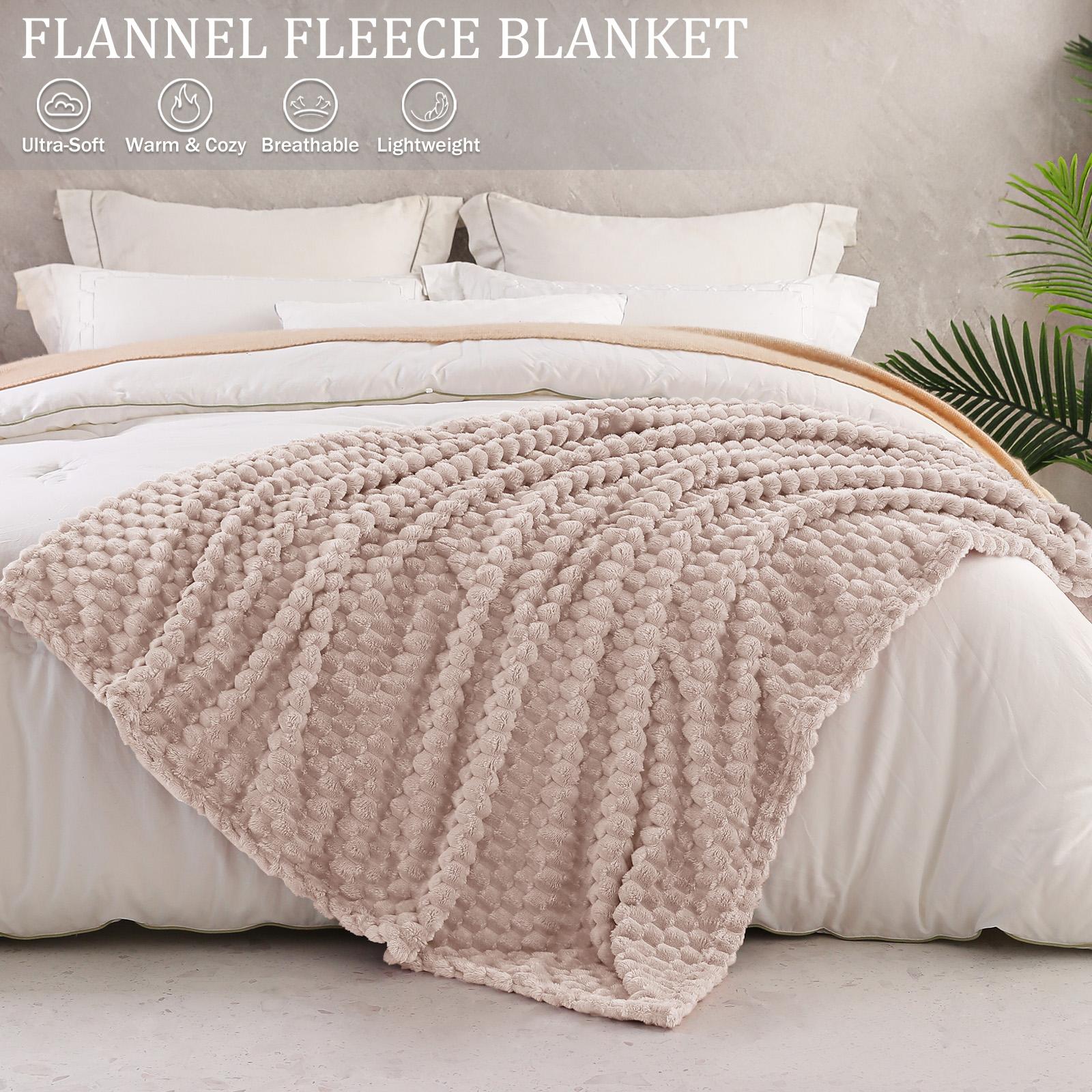 Exclusivo Mezcla Soft Fleece Throw decor  Blanket, Stylish Jacquard Throw Blanket for Couch or Bed, Fuzzy Cozy Lightweight for All Season